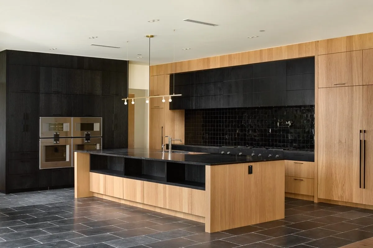 Black and wood kitchen design